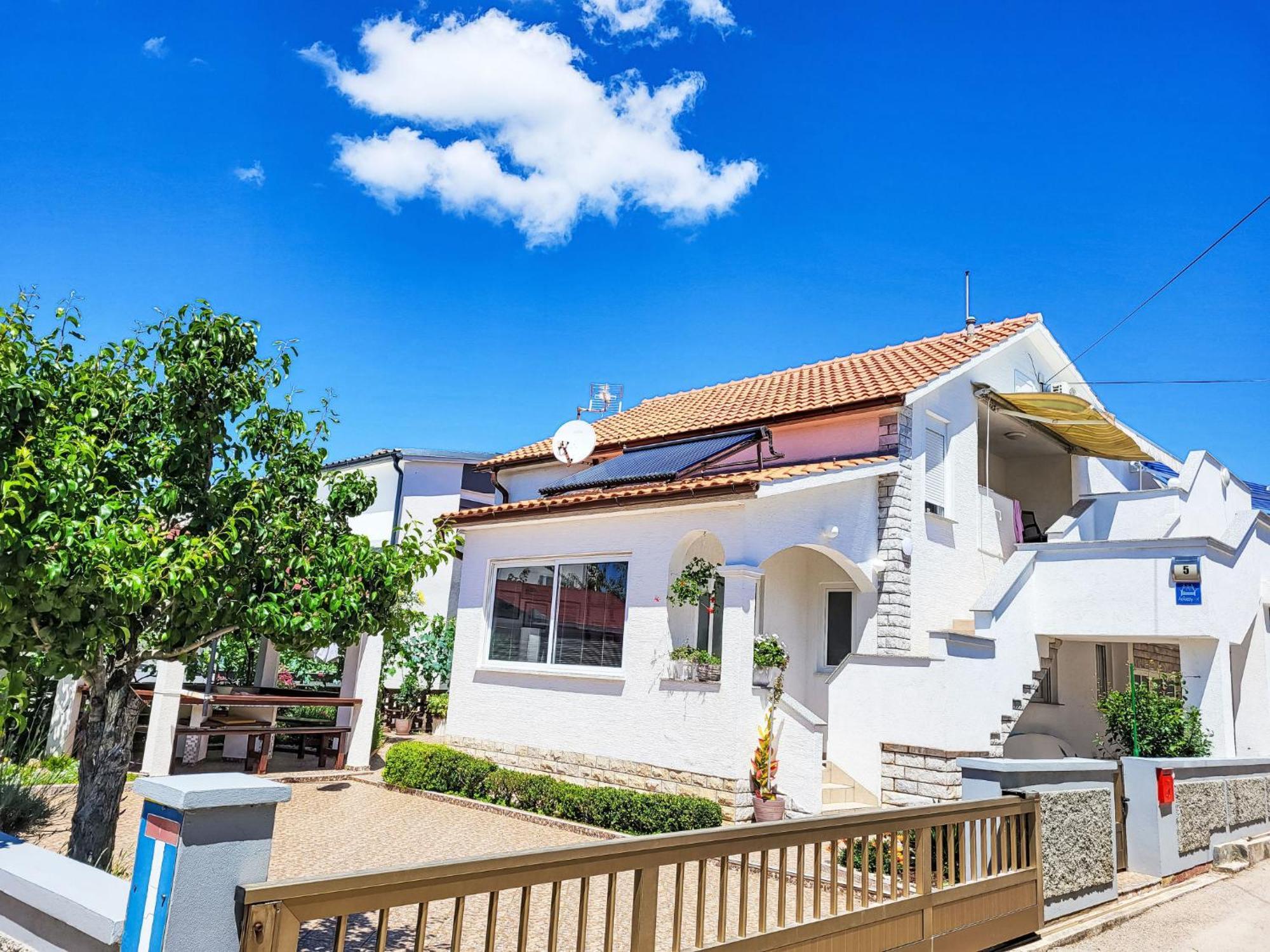 Apartment Mira-1 By Interhome Vir Exterior photo